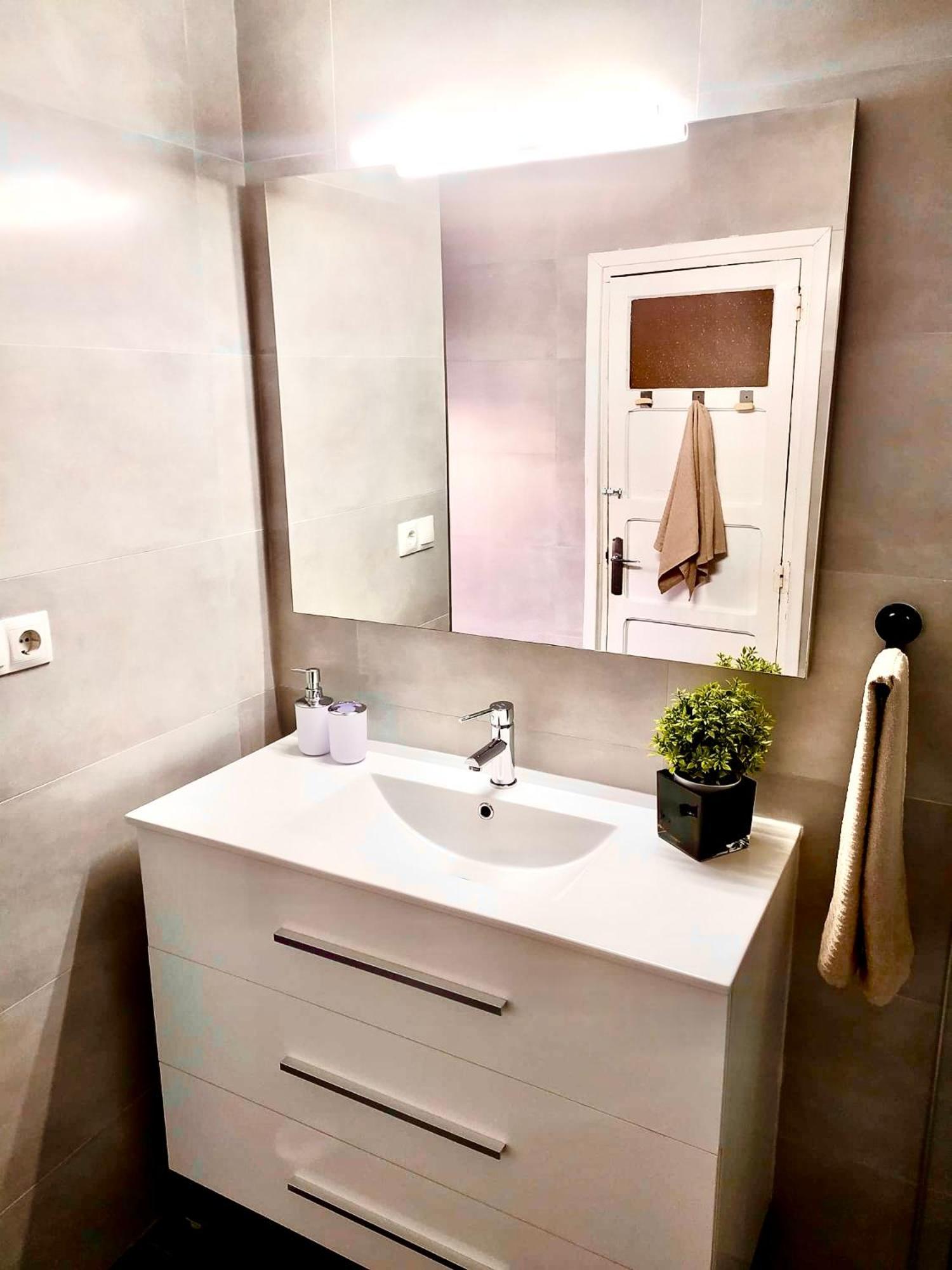 Amplio Apartamento Con Dos Patios Gijón Exteriör bild