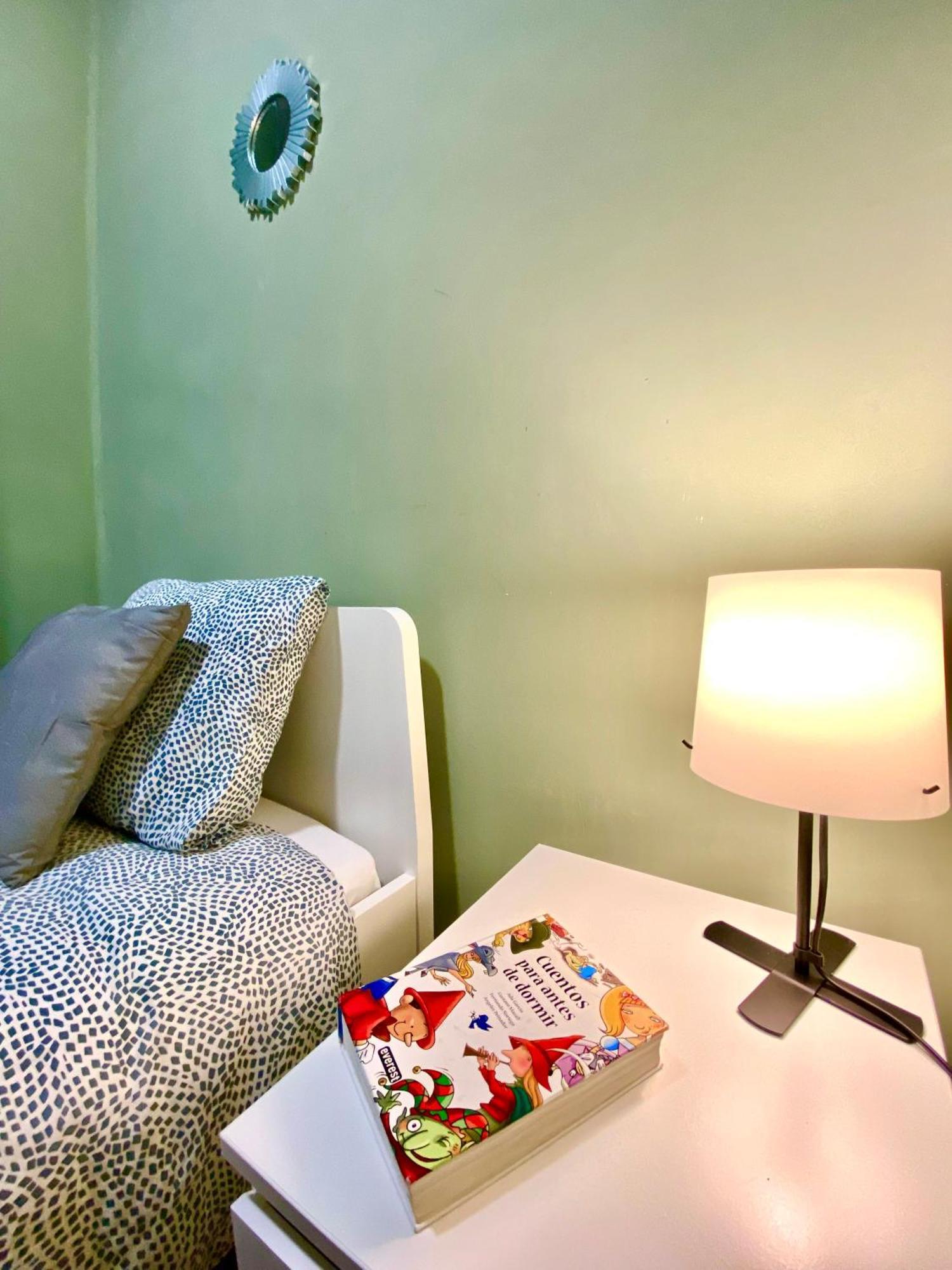 Amplio Apartamento Con Dos Patios Gijón Exteriör bild
