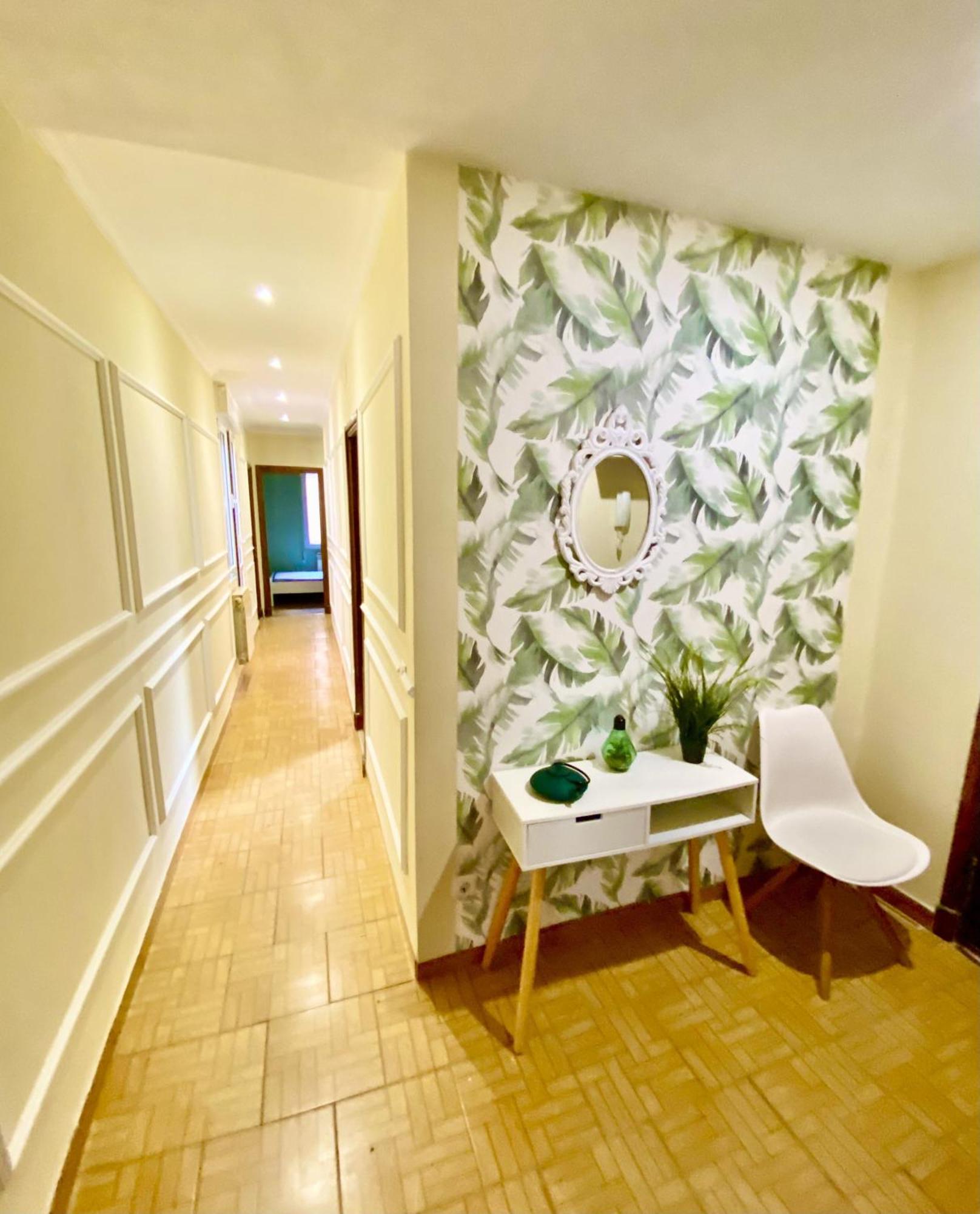 Amplio Apartamento Con Dos Patios Gijón Exteriör bild