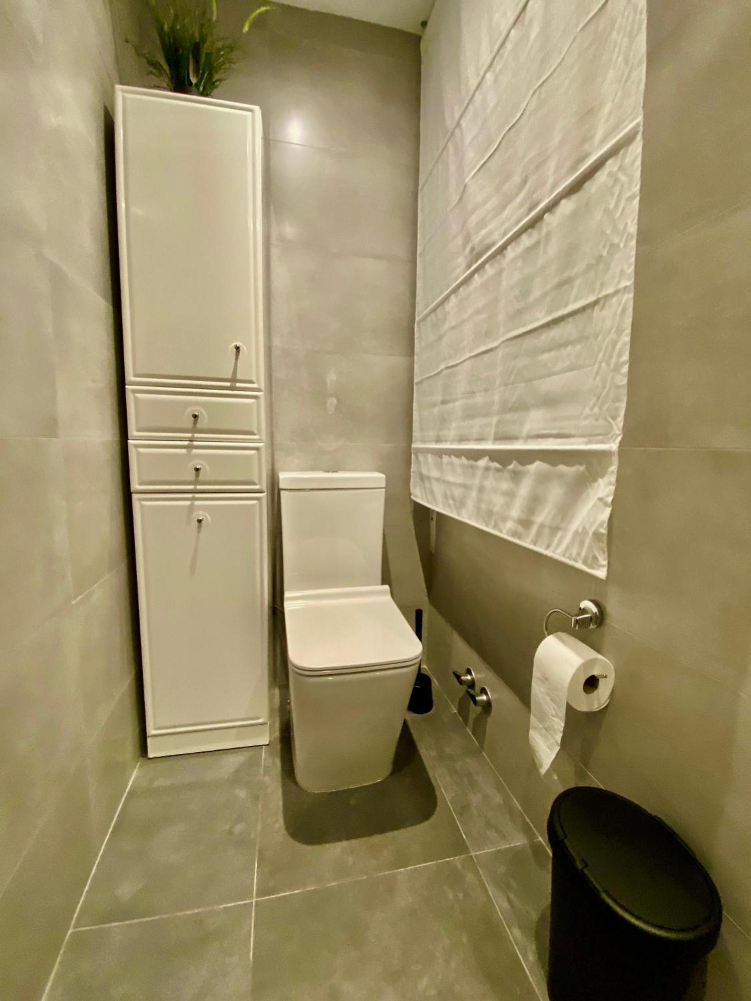 Amplio Apartamento Con Dos Patios Gijón Exteriör bild
